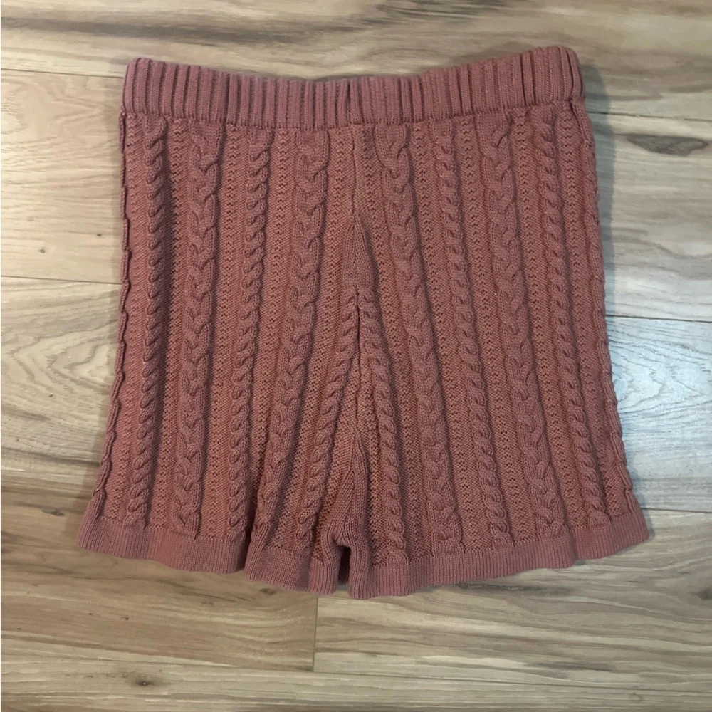 Women's Cable Knit Bike Shorts in Rust/Pink